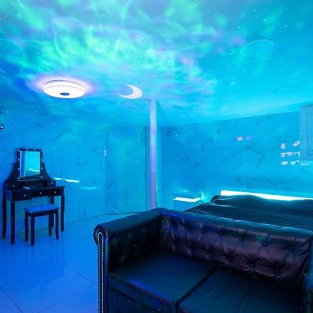 Luxury Spa Yourhosthelper Parijs Buitenkant foto